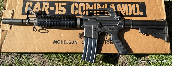 CAR-15 COMMANDO モデルガン　MGC MGC] CAR-15 コマンド SMG 金属モデルガン 全体錆 マガジンスプリング
